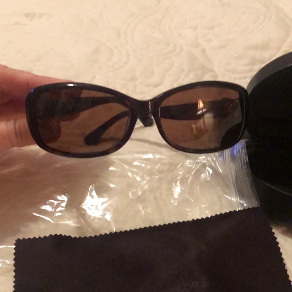NWT🌟Michael Kors Naomi Sunglasses